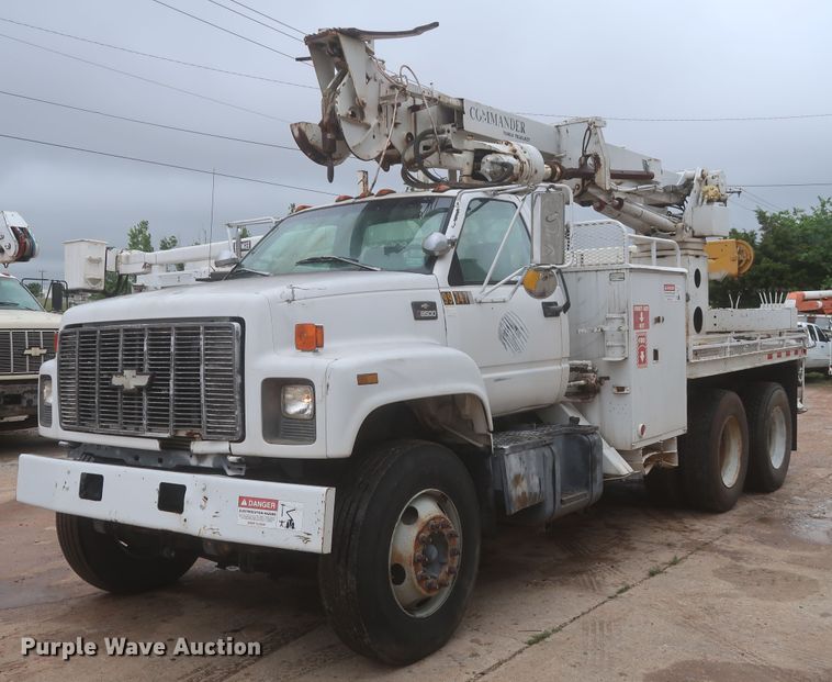 image for item IP9876 1998 Chevrolet C8500  digger derrick truck