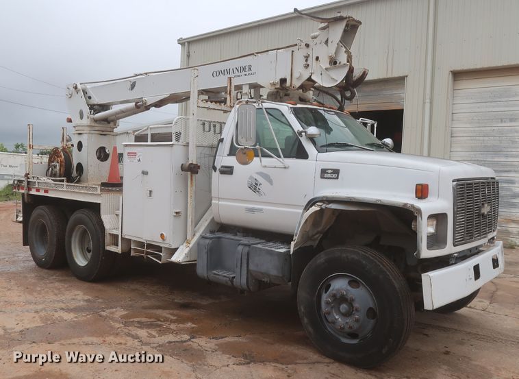 image for item IP9876 1998 Chevrolet C8500  digger derrick truck