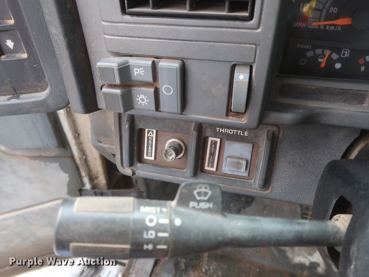 image for item IP9876 1998 Chevrolet C8500  digger derrick truck