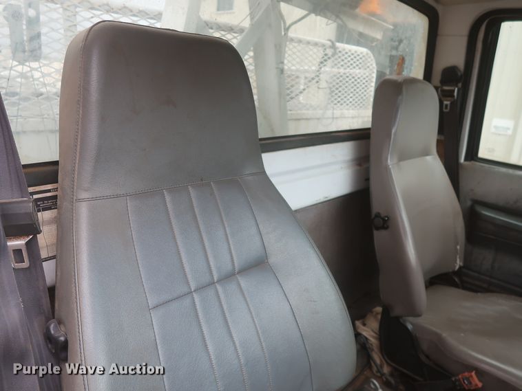 image for item IP9876 1998 Chevrolet C8500  digger derrick truck