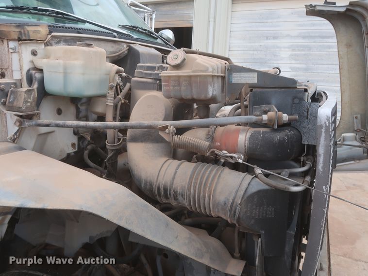 image for item IP9876 1998 Chevrolet C8500  digger derrick truck