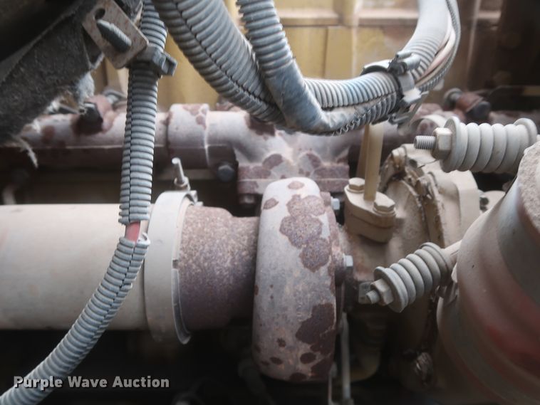 image for item IP9876 1998 Chevrolet C8500  digger derrick truck