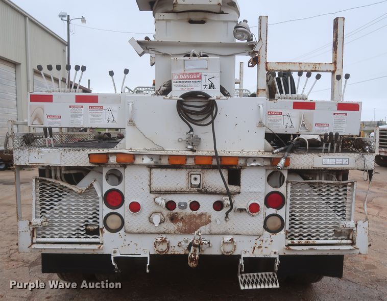 image for item IP9876 1998 Chevrolet C8500  digger derrick truck