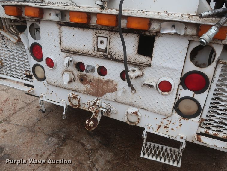 image for item IP9876 1998 Chevrolet C8500  digger derrick truck