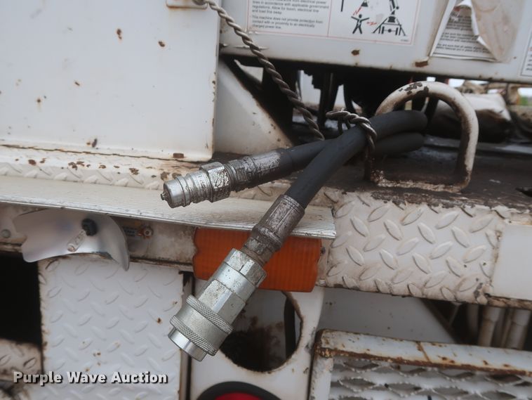 image for item IP9876 1998 Chevrolet C8500  digger derrick truck