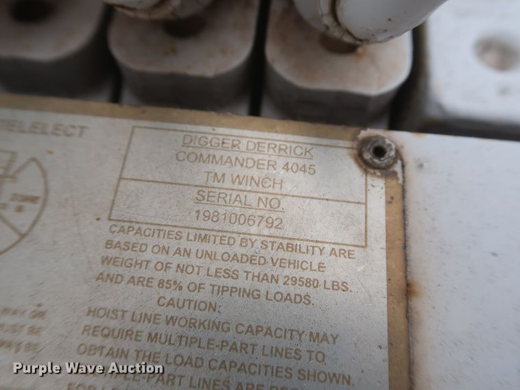 image for item IP9876 1998 Chevrolet C8500  digger derrick truck