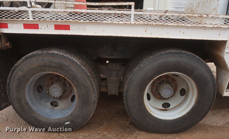 image for item IP9876 1998 Chevrolet C8500  digger derrick truck