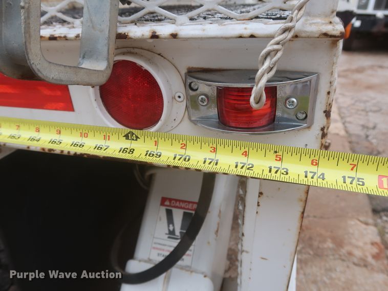 image for item IP9876 1998 Chevrolet C8500  digger derrick truck