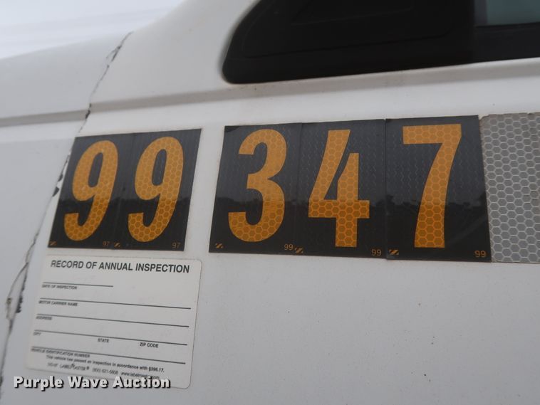 image for item IP9876 1998 Chevrolet C8500  digger derrick truck