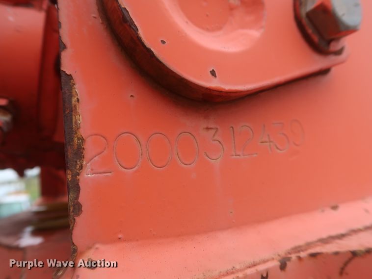 image for item IP9877 2000 International 4900  digger derrick truck