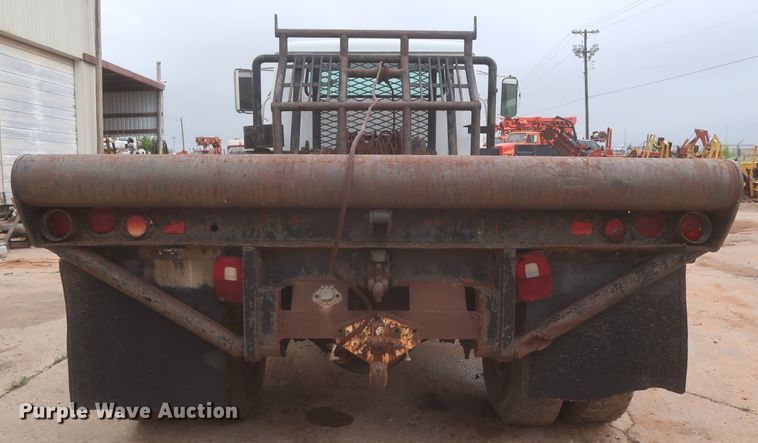 image for item IP9878 1988 International S1700  flatbed truck