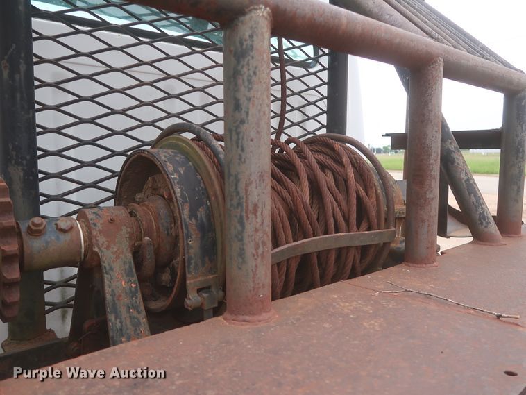 image for item IP9878 1988 International S1700  flatbed truck