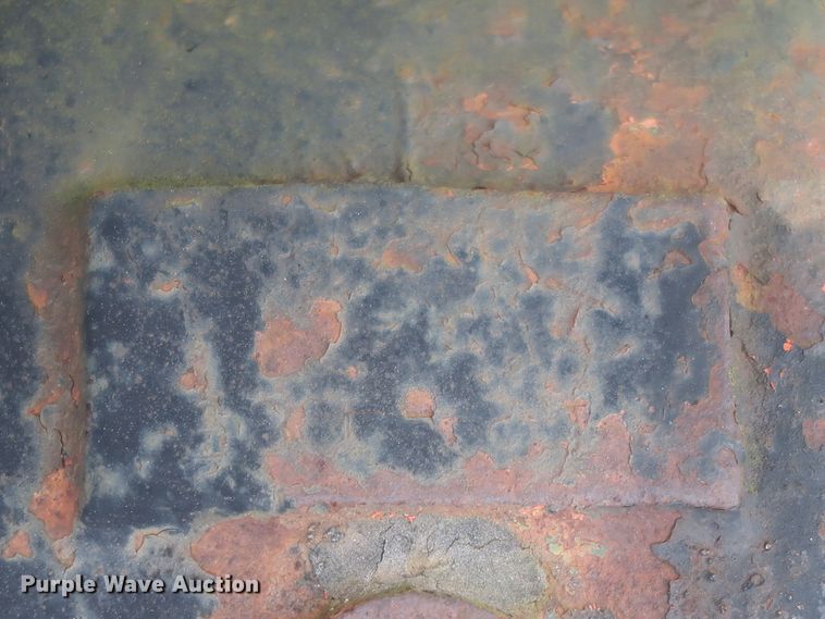 image for item IP9878 1988 International S1700  flatbed truck