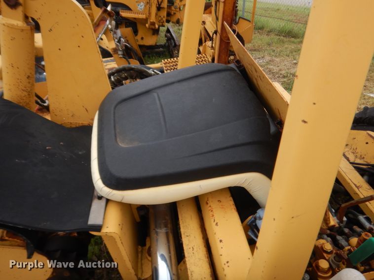 image for item IP9880 1998 Vermeer V-3550A  trencher