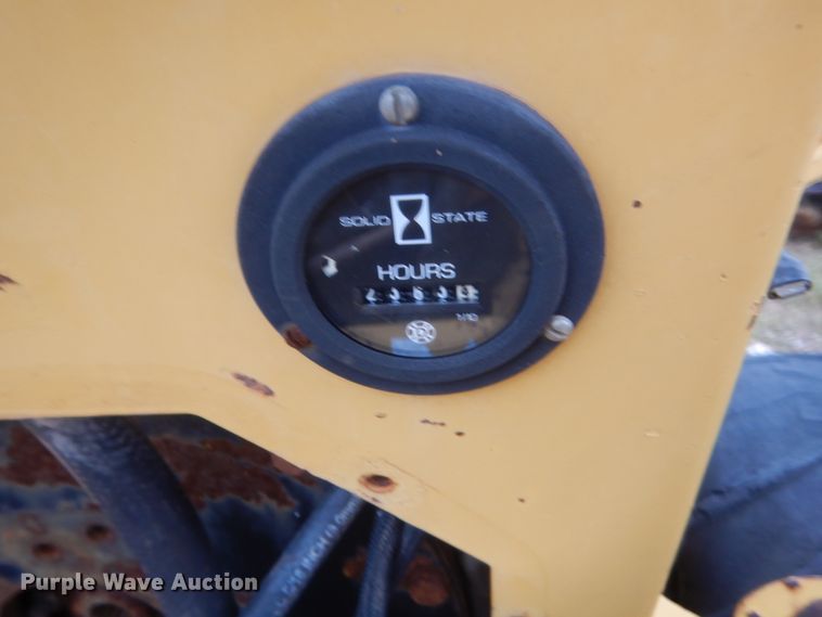 image for item IP9880 1998 Vermeer V-3550A  trencher