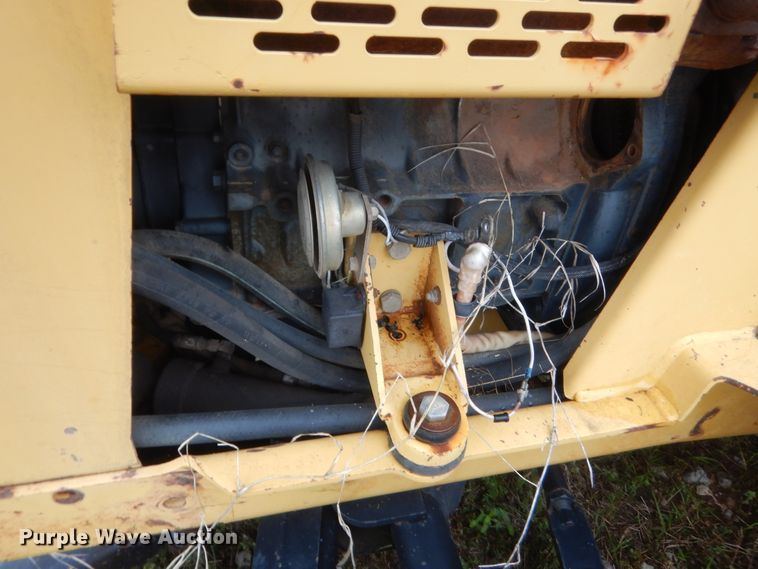 image for item IP9880 1998 Vermeer V-3550A  trencher