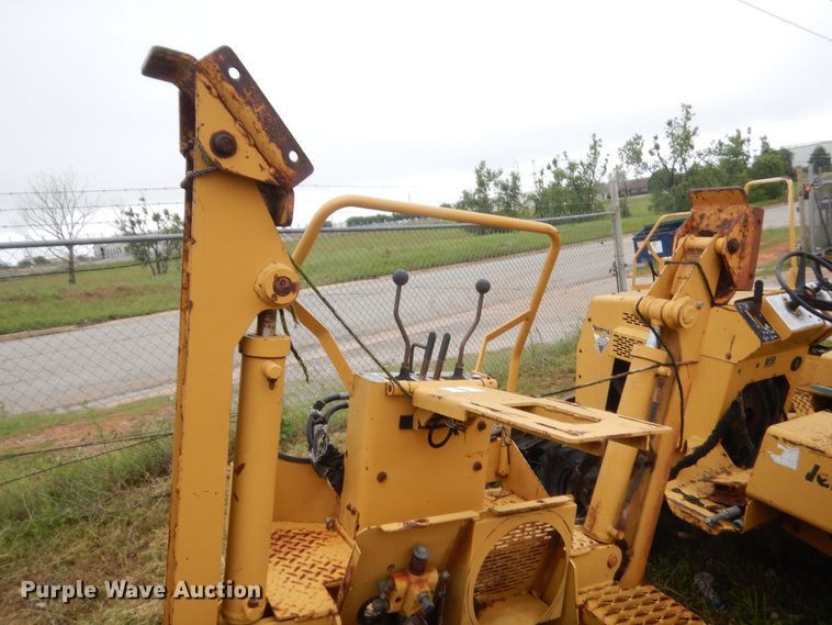 image for item IP9881 1998 Vermeer V3550A  trencher