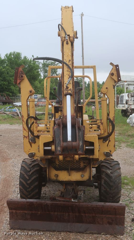 image for item IP9882 2002 Vermeer V3550A  trencher