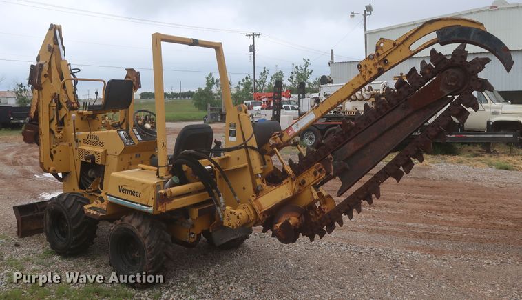 image for item IP9882 2002 Vermeer V3550A  trencher