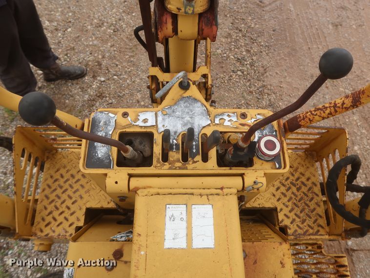 image for item IP9882 2002 Vermeer V3550A  trencher