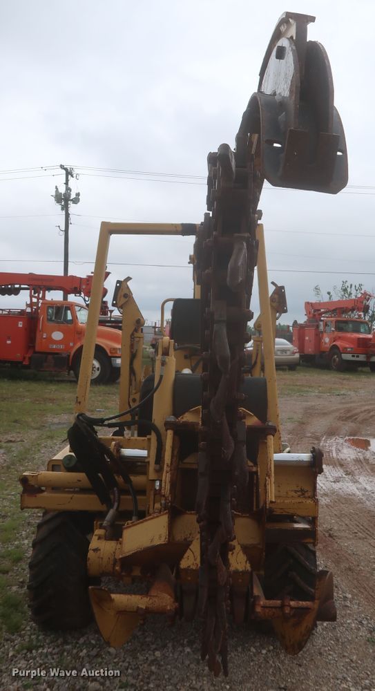 image for item IP9882 2002 Vermeer V3550A  trencher