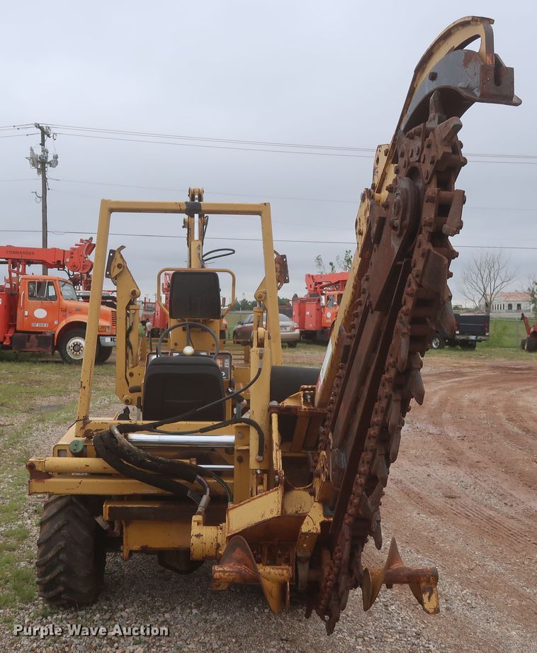 image for item IP9882 2002 Vermeer V3550A  trencher