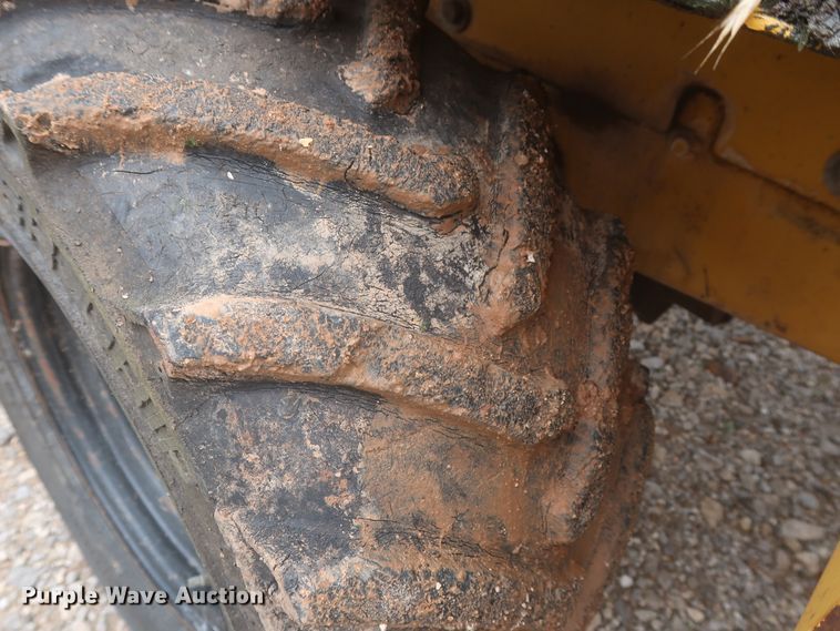 image for item IP9882 2002 Vermeer V3550A  trencher