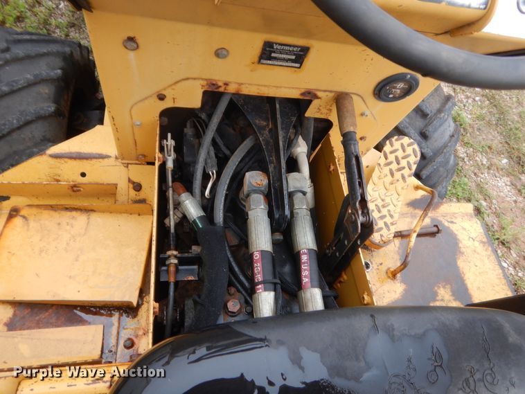 image for item IP9887 1998 Vermeer V3550A  trencher