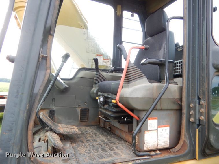 image for item IP9892 Komatsu PC150LC  excavator