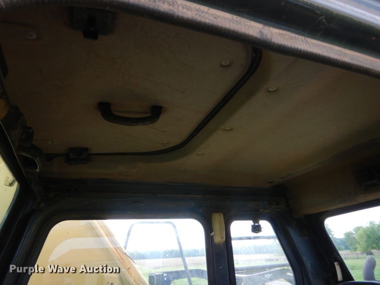 image for item IP9892 Komatsu PC150LC  excavator