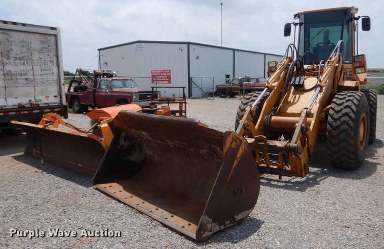 image for item IP9925 1994 Case 621B  wheel loader