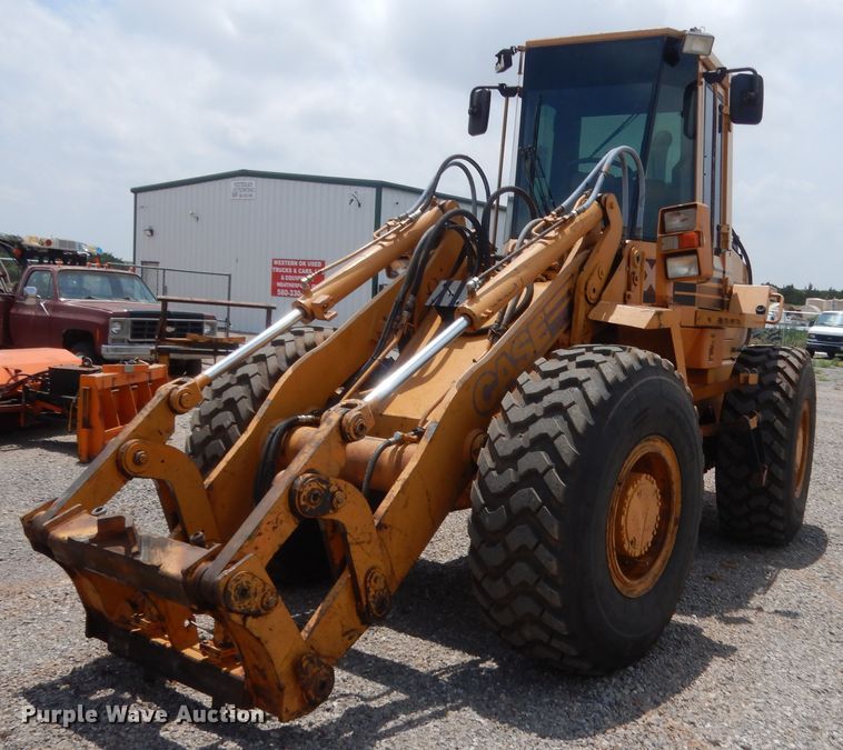 image for item IP9925 1994 Case 621B  wheel loader