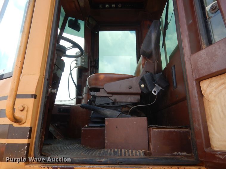 image for item IP9925 1994 Case 621B  wheel loader