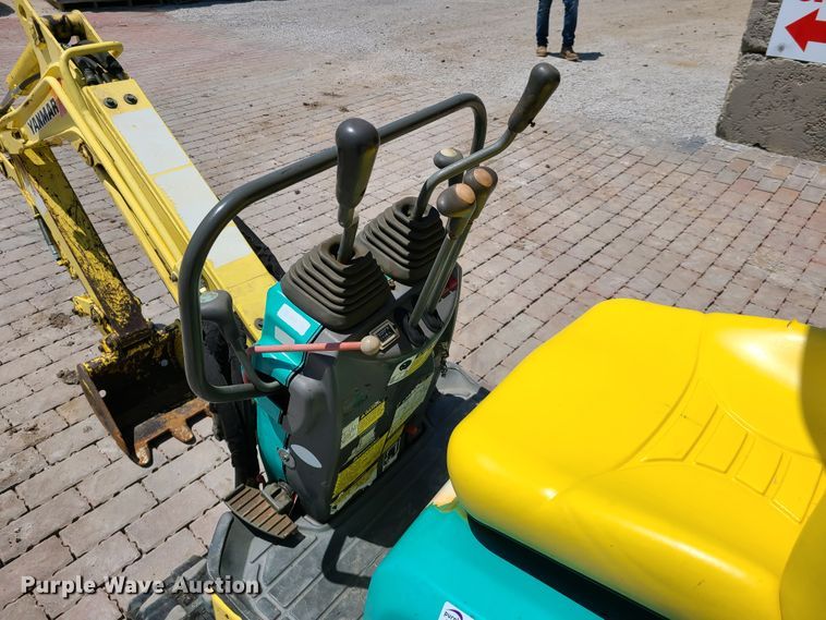 image for item IQ9196 Yanmar BO8-3  mini excavator