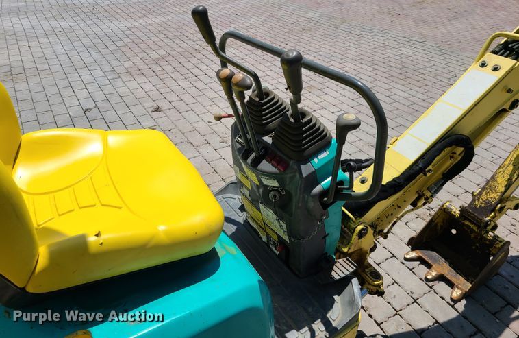 image for item IQ9196 Yanmar BO8-3  mini excavator