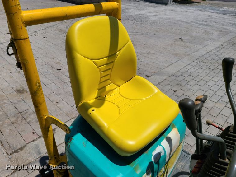 image for item IQ9196 Yanmar BO8-3  mini excavator