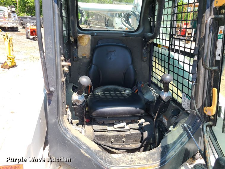 image for item IQ9198 2012 Bobcat T770  tracked skid steer loader