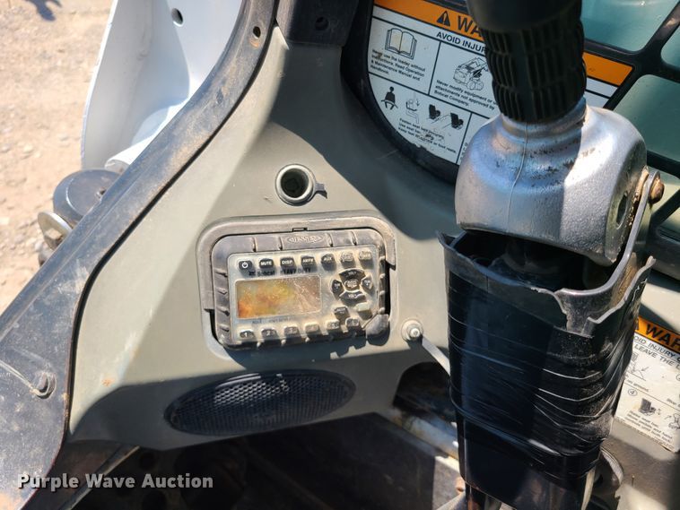 image for item IQ9198 2012 Bobcat T770  tracked skid steer loader