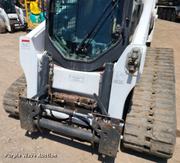 image for item IQ9198 2012 Bobcat T770  tracked skid steer loader