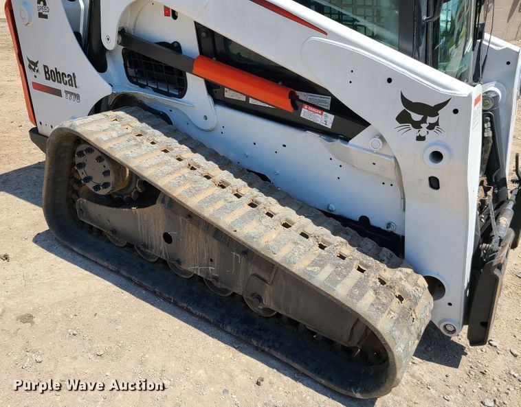 image for item IQ9198 2012 Bobcat T770  tracked skid steer loader