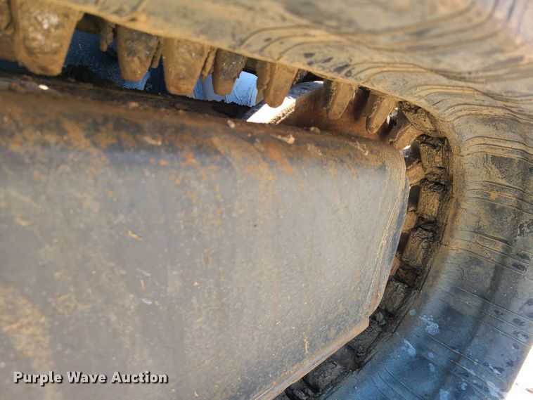 image for item IQ9198 2012 Bobcat T770  tracked skid steer loader