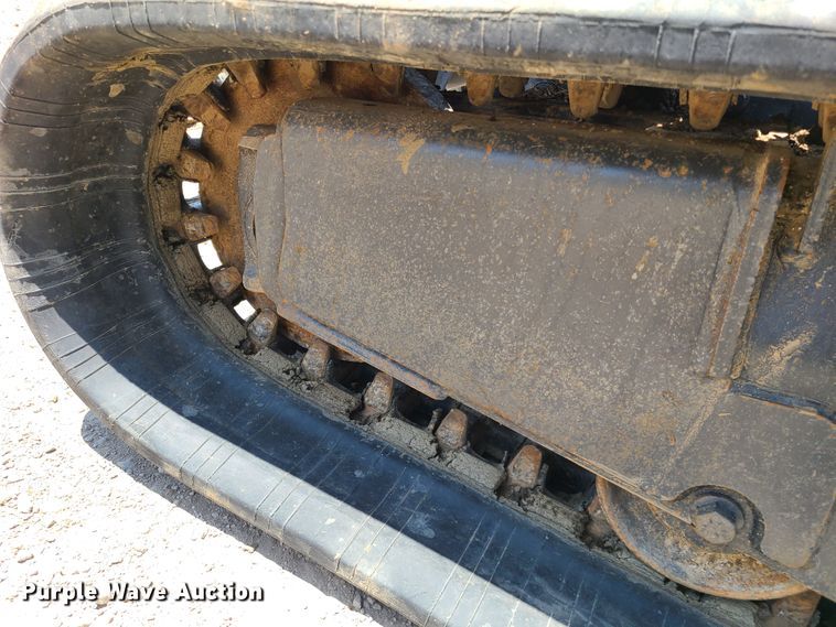 image for item IQ9198 2012 Bobcat T770  tracked skid steer loader