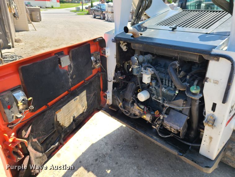 image for item IQ9198 2012 Bobcat T770  tracked skid steer loader