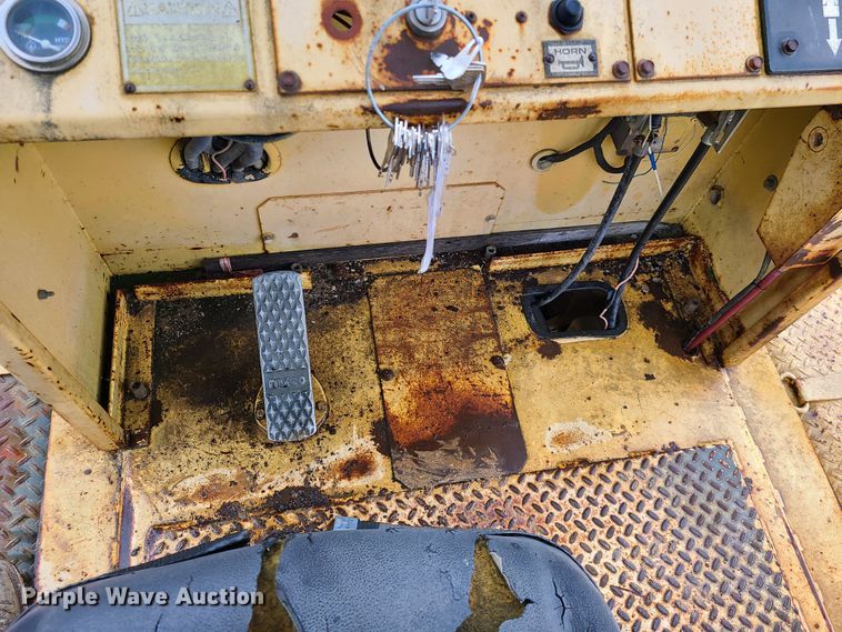 image for item IQ9223 Bomag MPH 100  recycler