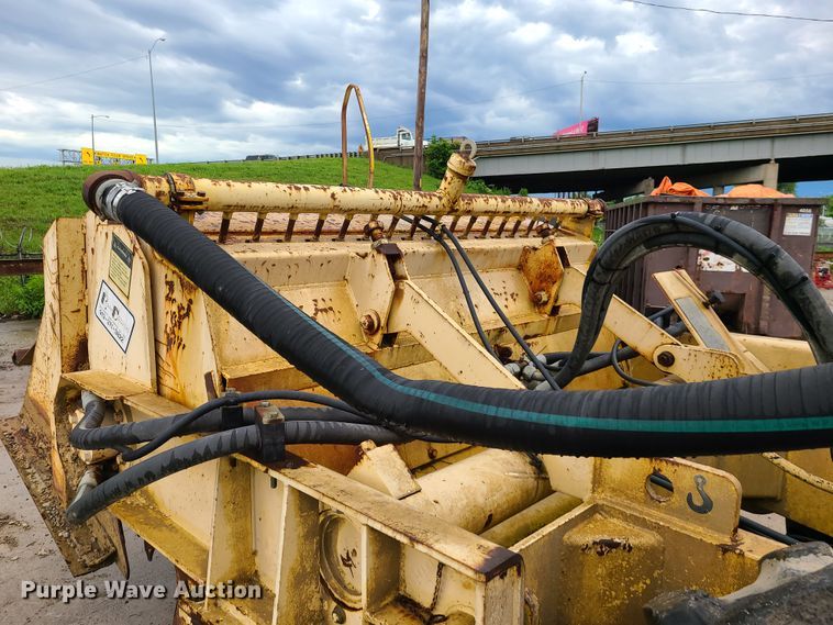 image for item IQ9223 Bomag MPH 100  recycler