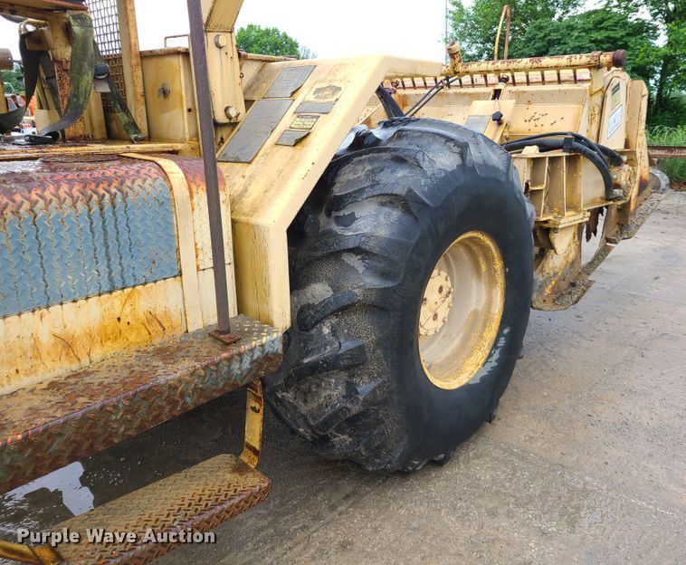 image for item IQ9223 Bomag MPH 100  recycler