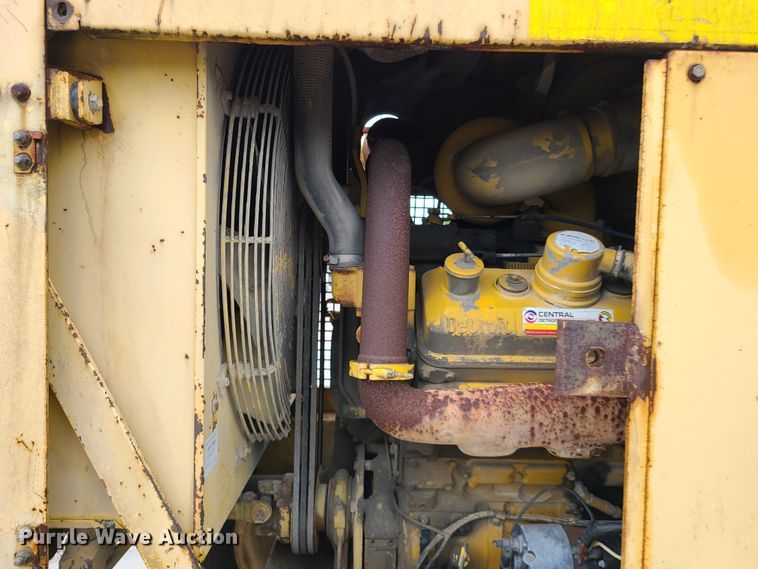 image for item IQ9223 Bomag MPH 100  recycler