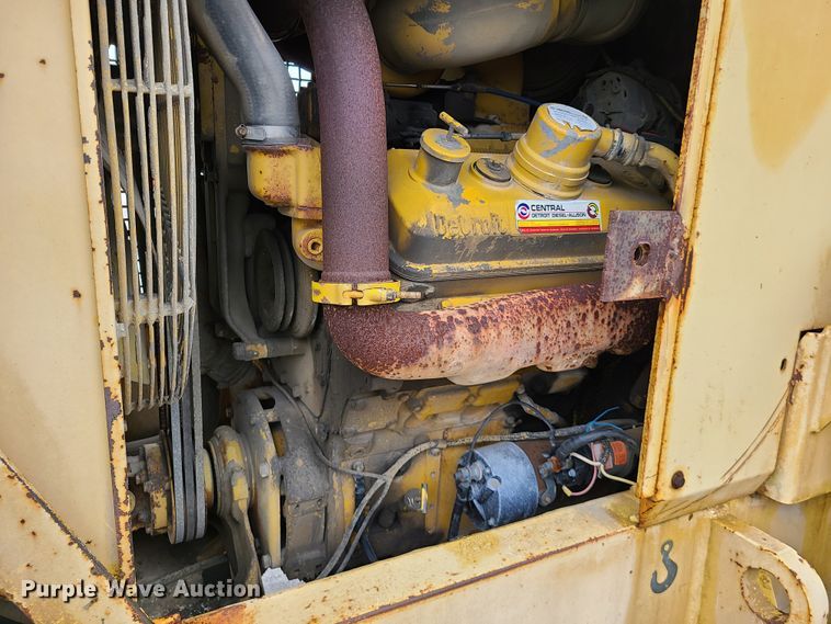 image for item IQ9223 Bomag MPH 100  recycler