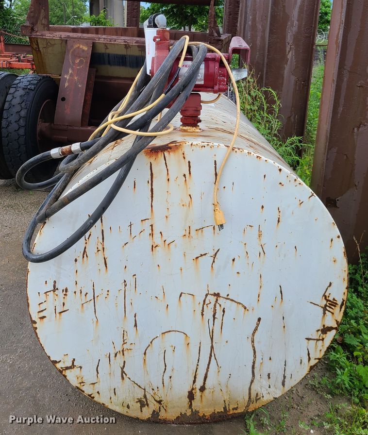 image for item IQ9229 Fuel tank