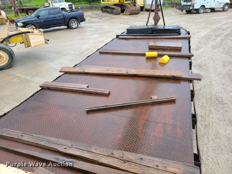 image for item IQ9232 2005 Sterling L-Line  crane truck